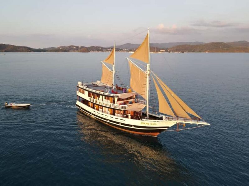 Exclusive Komodo Islands Sail Lombok to Flores 4 Days Trip - The Itinerary Breakdown: A Closer Look