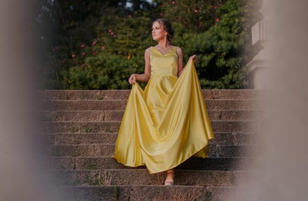 Exclusive Luxury Dress Photoshoot in Barcelona - Flexibility and Customization