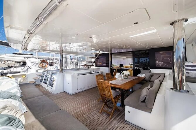 Exclusive Luxury Yacht 56ft Dubai Marina With Transfers Option - Additional Information
