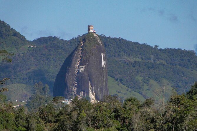 Exclusive Medellin Guatapé & El Peñól Adventure - Tour Highlights