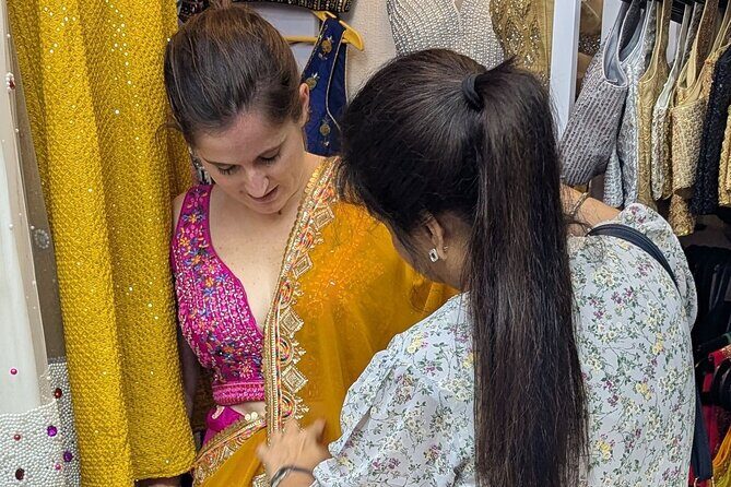 Exclusive Mumbai Suburbs Shopping for Fashion, jewelry and More - What’s Included and What’s Not