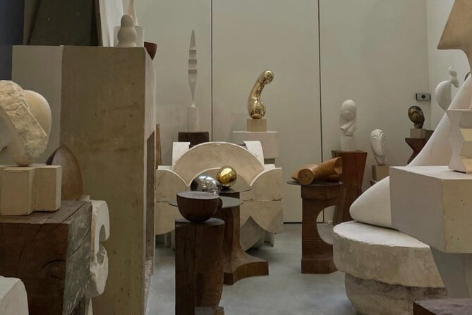 Exclusive Paris Gallery Tour - Gallery Selection