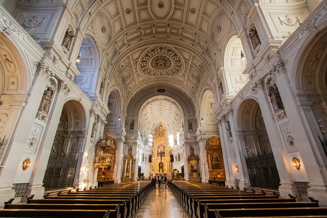 Exclusive Private Guided Tour Through the History of Munich With a Local - Historical Monuments