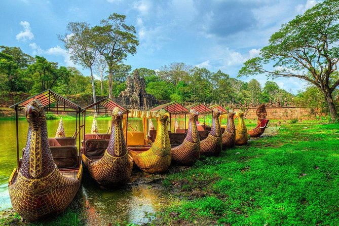 Exclusive Private Sunrise Tour of Angkor Wat With Champagne Breakfast - Inclusions and Experiences