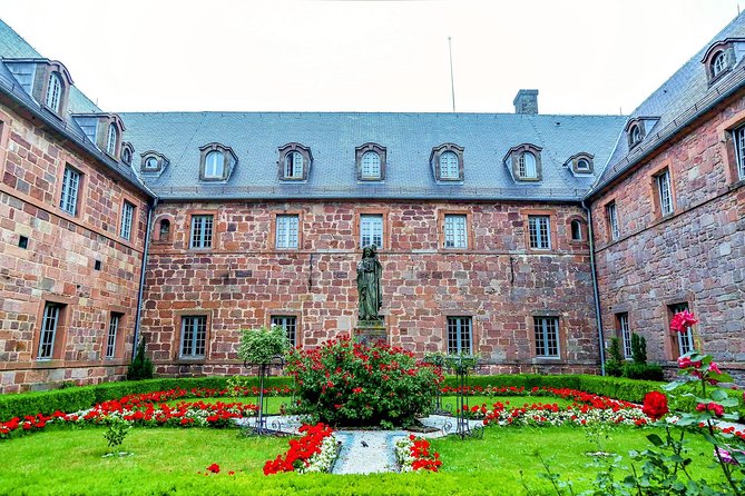 Exclusive Private Tour Through the Architecture of Strasbourg Guided by a Local - Reviews and Questions