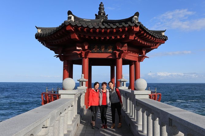 Exclusive Private Trip to Mt Seorak & East Sea!! - Exclusive Private Guide