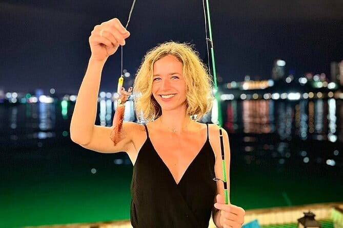 Exclusive Squid Fishing on Chic Floating Café from Pattaya - Detailed Breakdown of the Experience