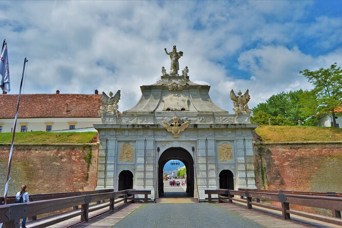 Exclusive Tour: Corvin Castle, Alba Iulia and Traditional Villages From Sibiu - Visitor Information
