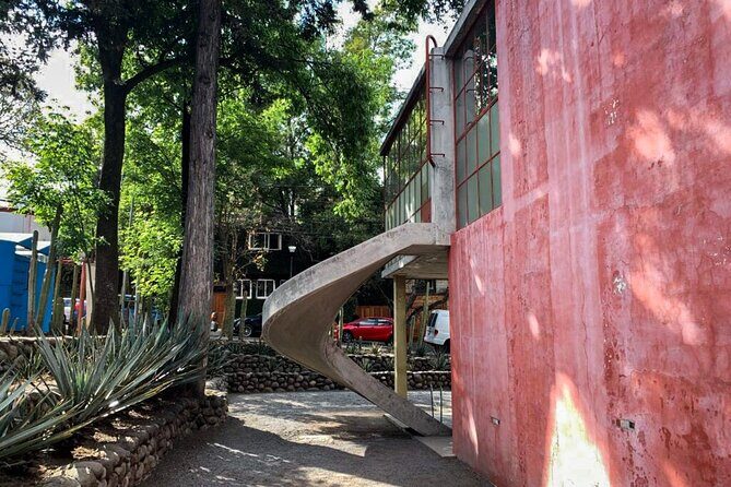 EXCLUSIVE TOUR Frida Kahlo-Diego Rivera Studio House small groups - Who Would Love This Tour?