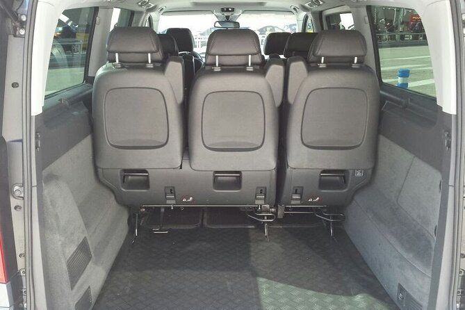 Exclusive Transfers To/From Barcelona to Andorra With English Driver - Pricing and Reservation