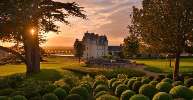 Exclusive Wine Day Trip Loire Valley From Paris - Castle Visits and Audio Guide