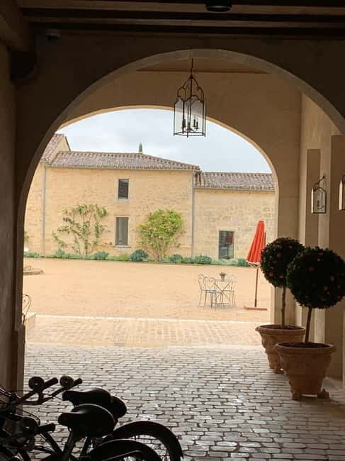 Exclusive Wine Tour of the St-Émilion Chateaux with tastings - Exploring the Medieval Village
