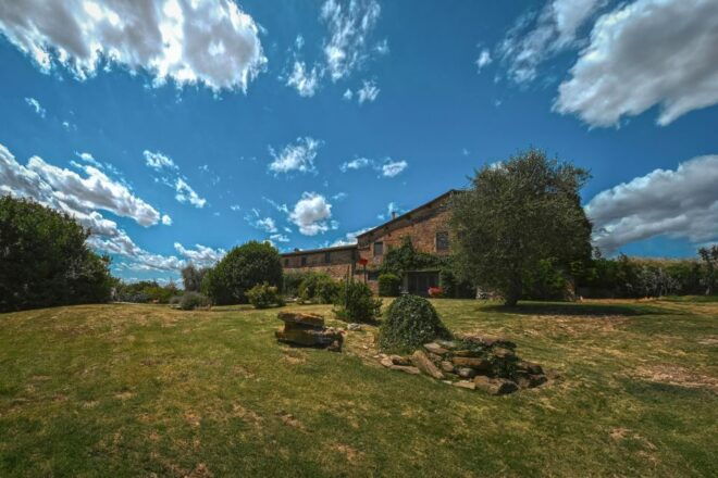 Exclusive Winery Tour and Wine Tasting in Siena - Full Description