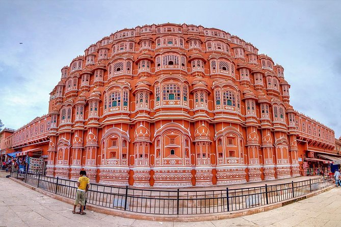 Exclusive Women Special : Guided Jaipur Tour With Entry & Lunch - Performance Verification