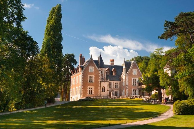Excursion 2 Days Loire Châteaux Chenonceau Amboise Clos Lucé L. From Vinci Azay .. - Pricing and Terms & Conditions