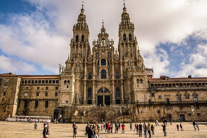 Excursion a Santiago de Compostela desde Vigo para Cruceristas - The Sum Up