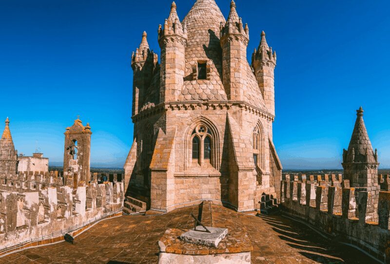 Excursion from Lisbon: ÉVORA + MONSARAZ and Alentejo Wines - The Charm of Monsaraz: Medieval Village and Lake Views