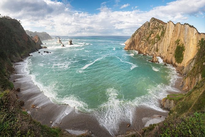 Excursion From Oviedo to the Asturian West Coast of Cudillero - Private Door-to-Door Transfer