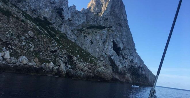 EXCURSION IN PRIVATE BOAT TO ES VEDRA & BEST CAVES OF IBIZA - Participant Restrictions