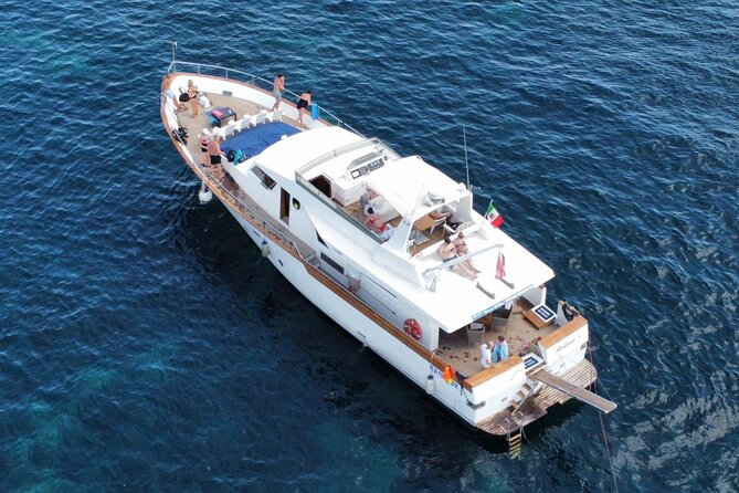 Excursion on Luxury Yacht Shalimar IV - Inclusions and Start Time