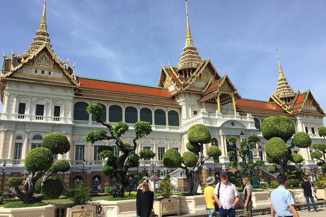 Excursion Royal Palace and Temples of Bangkok - Exploring the Royal Palace