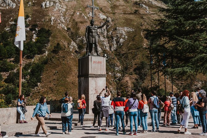 Excursion to Lakes of Covadonga and Cangas De Onís From Gijón - Common Questions