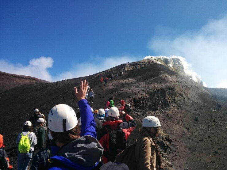 Excursion to Summit Craters With Lunch and Wine Tour - Excursion Details