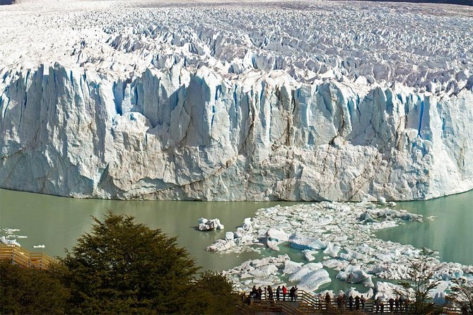 Excursion to the Perito Moreno Glacier, With Guide and Transfer to / From the Hotel - Inclusions