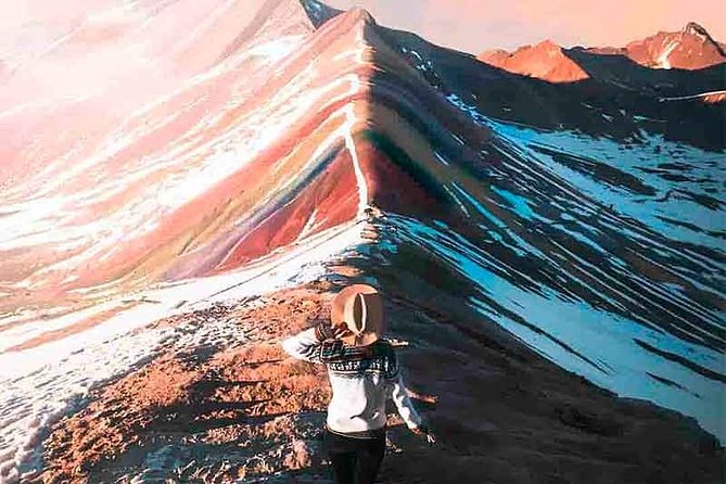 Excursion to the Rainbow Mountain Vinicunca - Captivating Landscape and Vibrant Colors