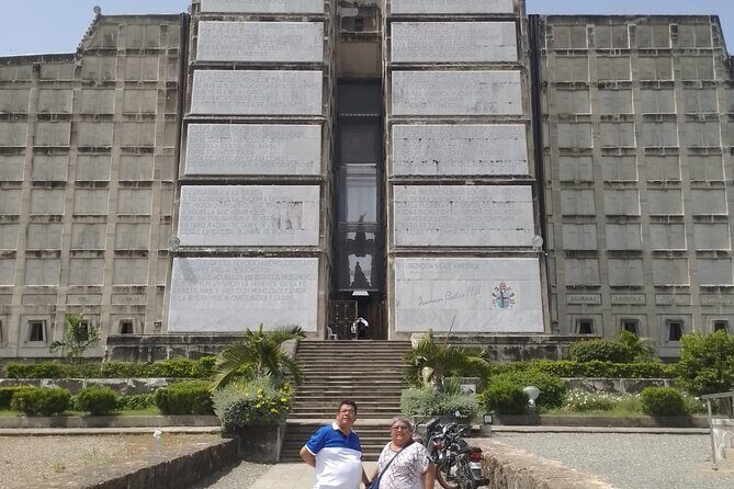 Excursion to the Three Eyes Park and the Colón Lighthouse - Transportation and Group Size: What to Expect