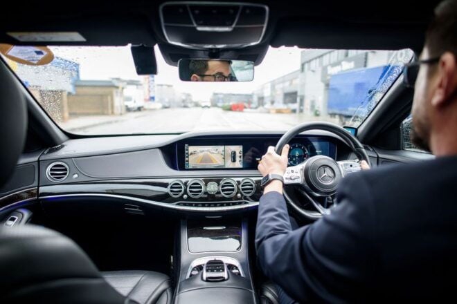 Executive Transfer: Gatwick Airport to Central London - Waiting Time and Excess Luggage