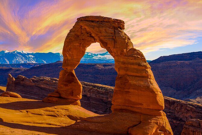 Exlusive 2-Day Moab Arches & Canyonlands & Deadhorse Tour - The Journey Begins: Day 1 at Arches National Park