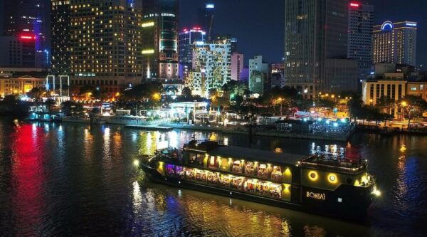 Exotic Boat Trip on The Mythical River and Double-decker Bus - Tips for Travelers