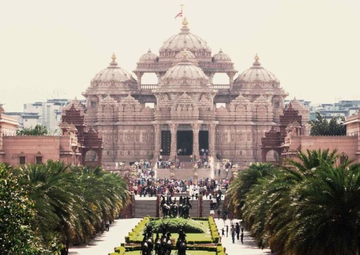 Experience 2 Hours Guided Spiritual Walking Tour of Delhi - Experience Highlights
