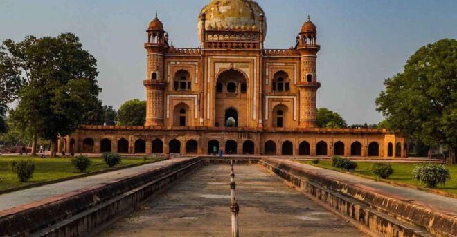 Experience 2 Hours Guided Spiritual Walking Tour of Delhi - Full Description