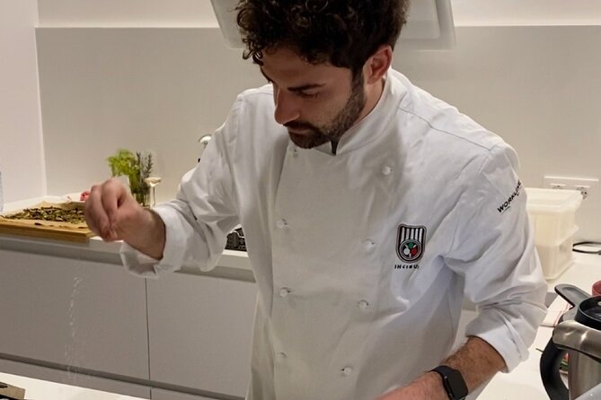 Experience a Real Neapolitan Pizza in Mallorca - Operated by Eatwith