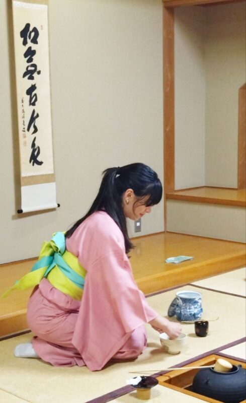 Experience an authentic tea ceremony in kimono (near Osaka Castle) - Should you book it?
