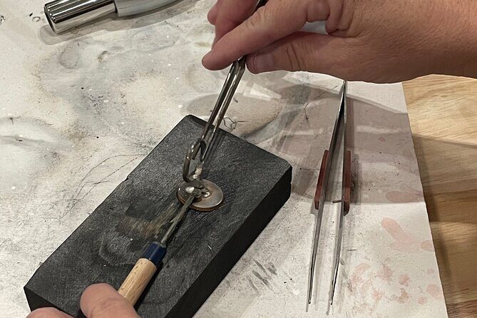 Experience Create your own jewelry workshop for beginners - A detailed look at the jewelry workshop experience