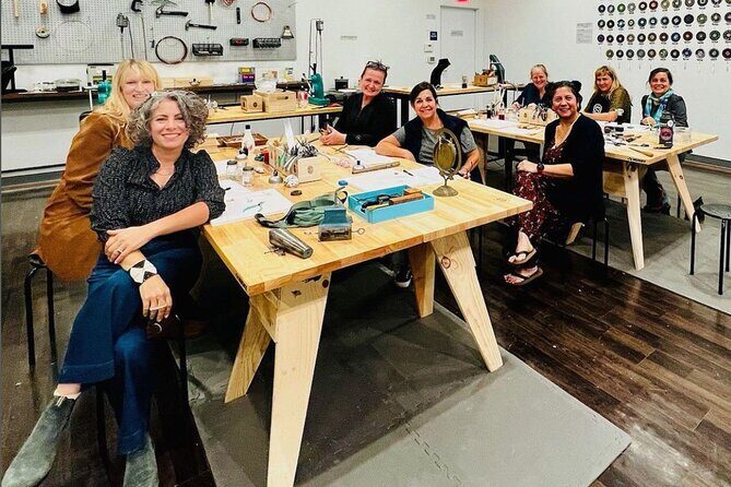 Experience Create your own jewelry workshop for beginners - FAQs