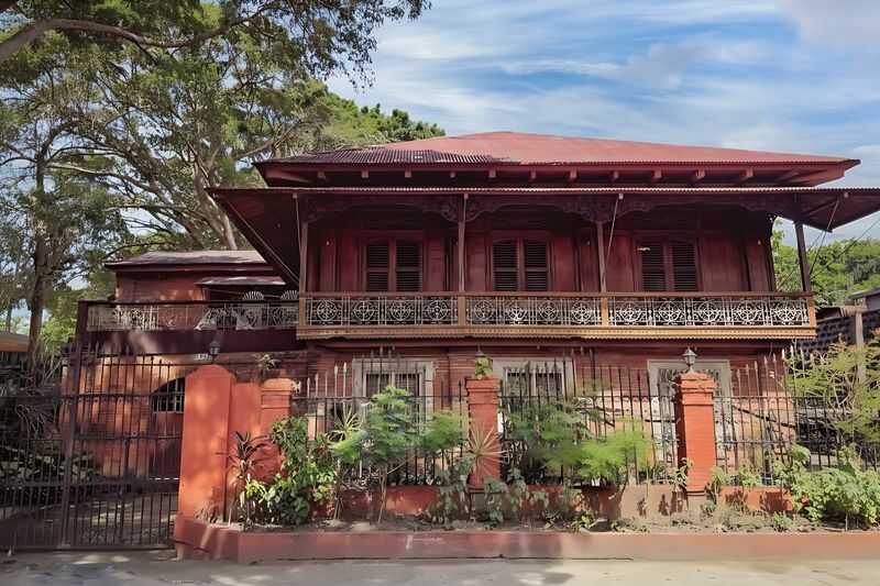 Experience Iloilo: A Heritage Mansions Tour & Foodie Experience - Casa Mariquit and the Traditional Dress Photo