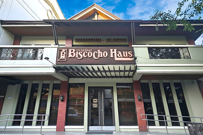 Experience Iloilo: A Heritage Mansions Tour & Foodie Experience - A Final Stop at Original Biscocho Haus