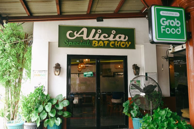 Experience Iloilo: Joiner & Private Ultimate City Tour - Iloilo Business Park shows the city’s newer side