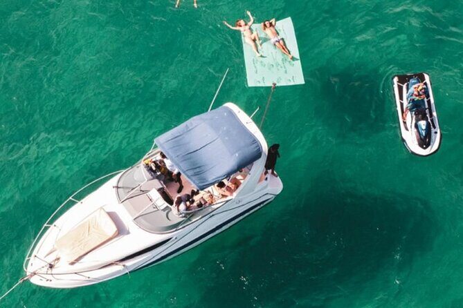 Experience in 30 foot yacht 3 hours - Why a 3-Hour Private Yacht in Cabo Is Worth It