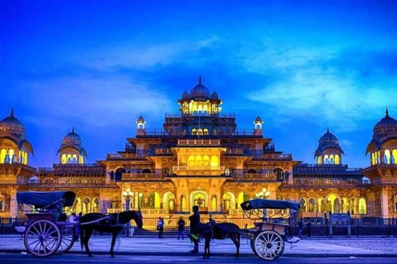 Experience Jaipur with Evening Tour by Car Including Dinner - Who Should Consider This Tour?