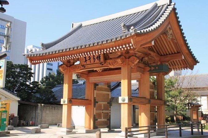 Experience Japan Spirit in Hakata Temple Town - Authentic Experiences and Hidden Gems