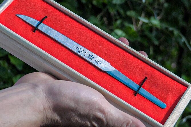 Experience of Making Knives and Small Knives by a Swordsmith - Exploring the Craft: Making Knives with a Japanese Swordsmith  