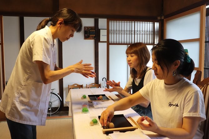 Experience of Making Sweets Taught by Professionals Local Tour & Guide - Traveler Experience