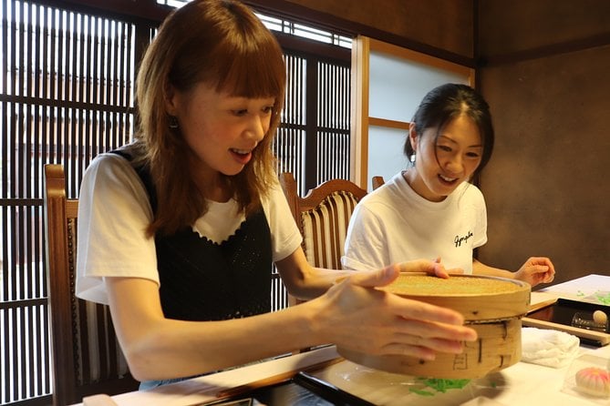 Experience of Making Sweets Taught by Professionals Local Tour & Guide - Reviews and Ratings