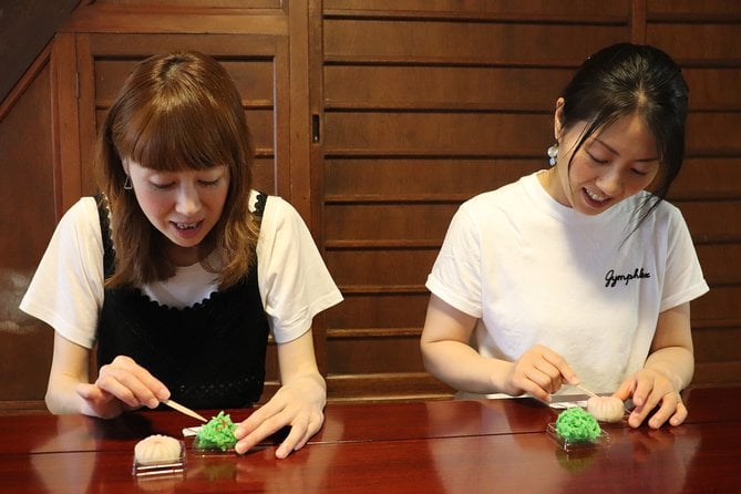 Experience of Making Sweets Taught by Professionals Local Tour & Guide - Booking and Reservations