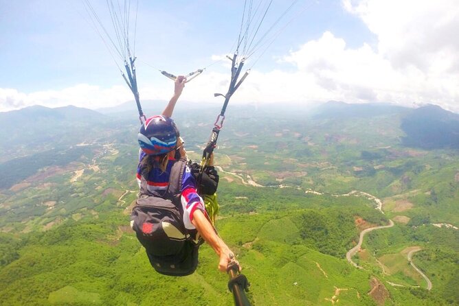 Experience Paragliding at a 1000-Meter Height in Nha Trang - Spectacular Views of Nha Trang